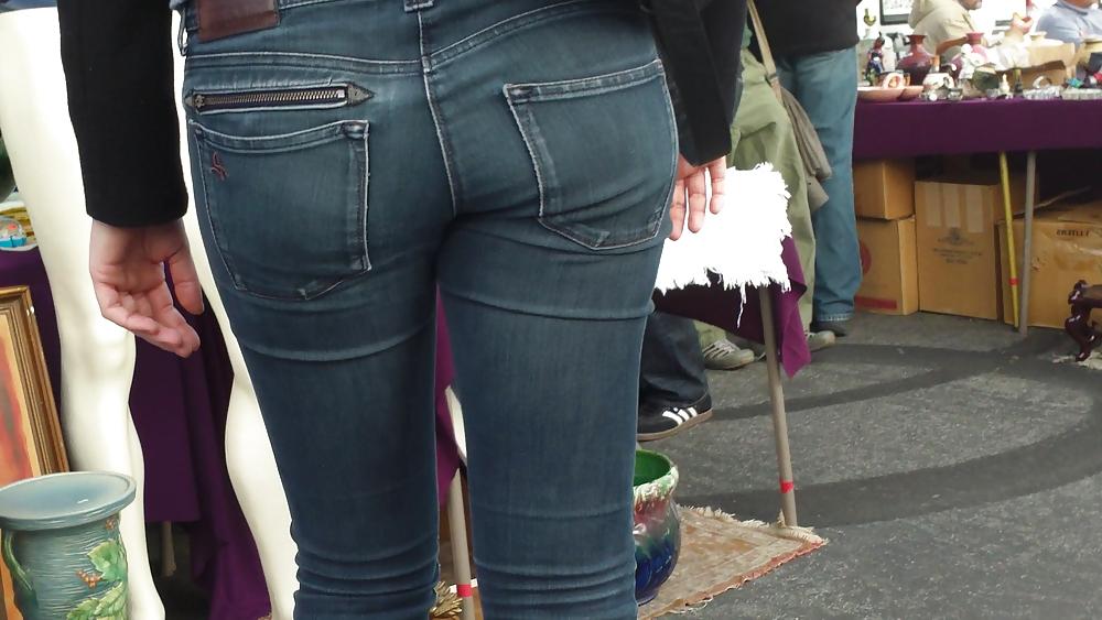 25P Sexy tall teen butt & ass in blue jeans