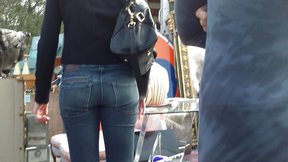 25P Sexy tall teen butt & ass in blue jeans