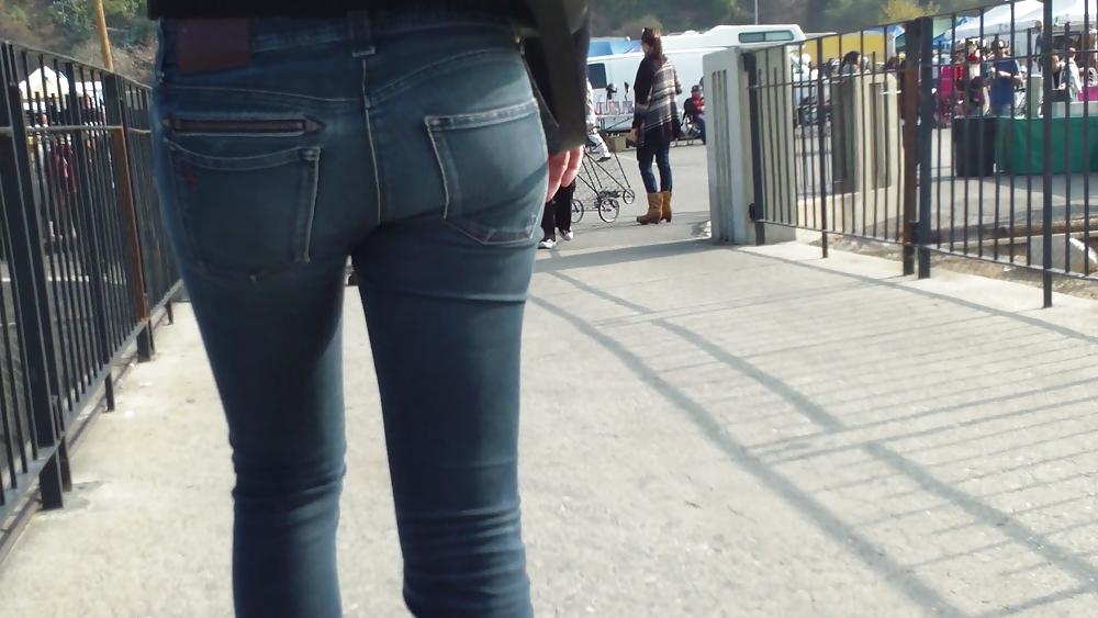 25P Sexy tall teen butt & ass in blue jeans