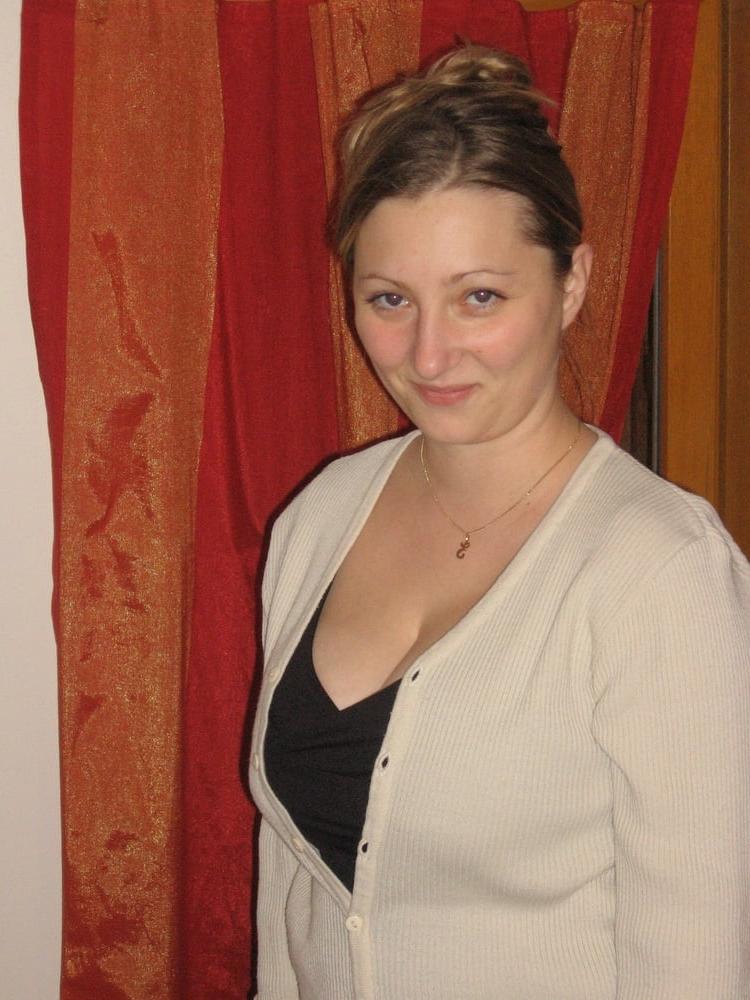 25P Women Need Exposure 812 - French Preggo