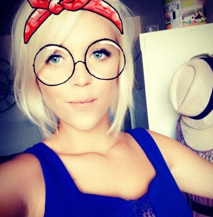 21P French slut
