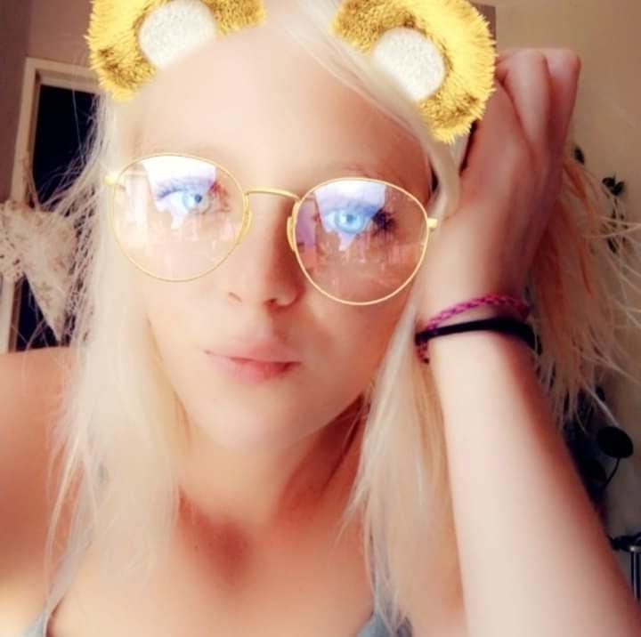 21P French slut