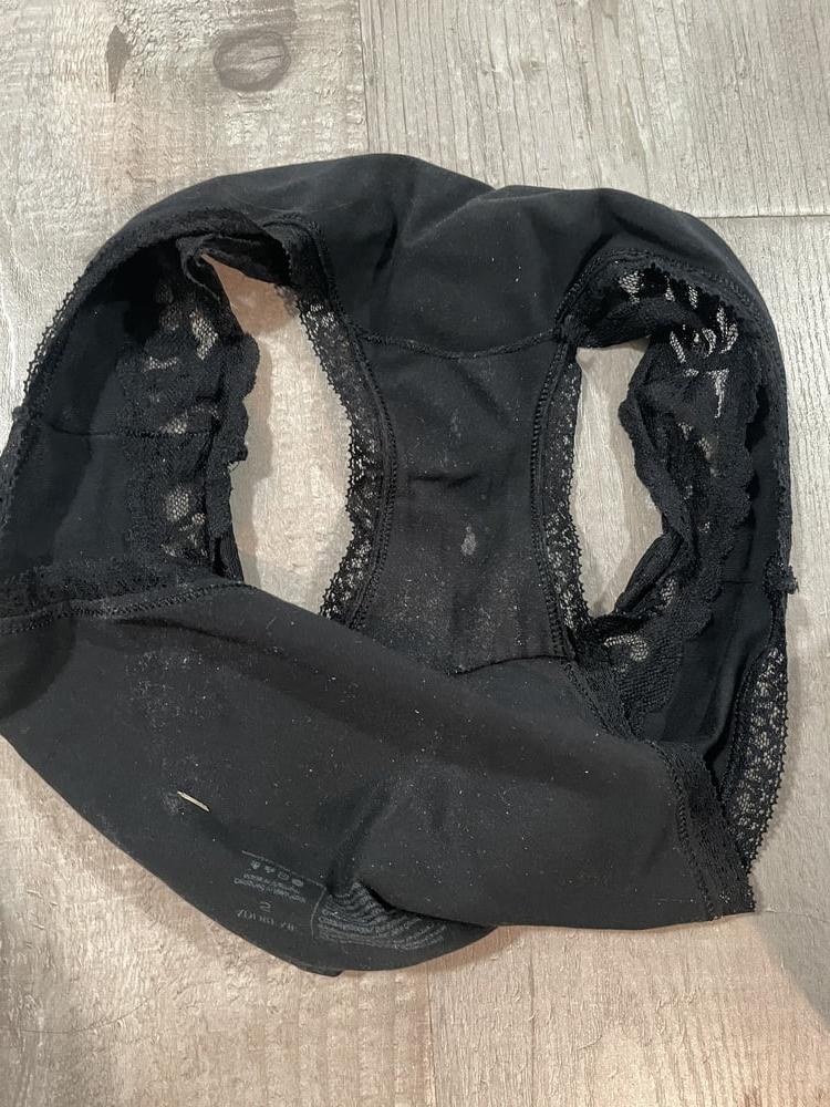 25P Her Dirty Panties