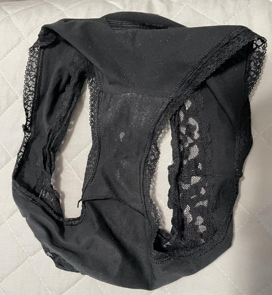 25P Her Dirty Panties