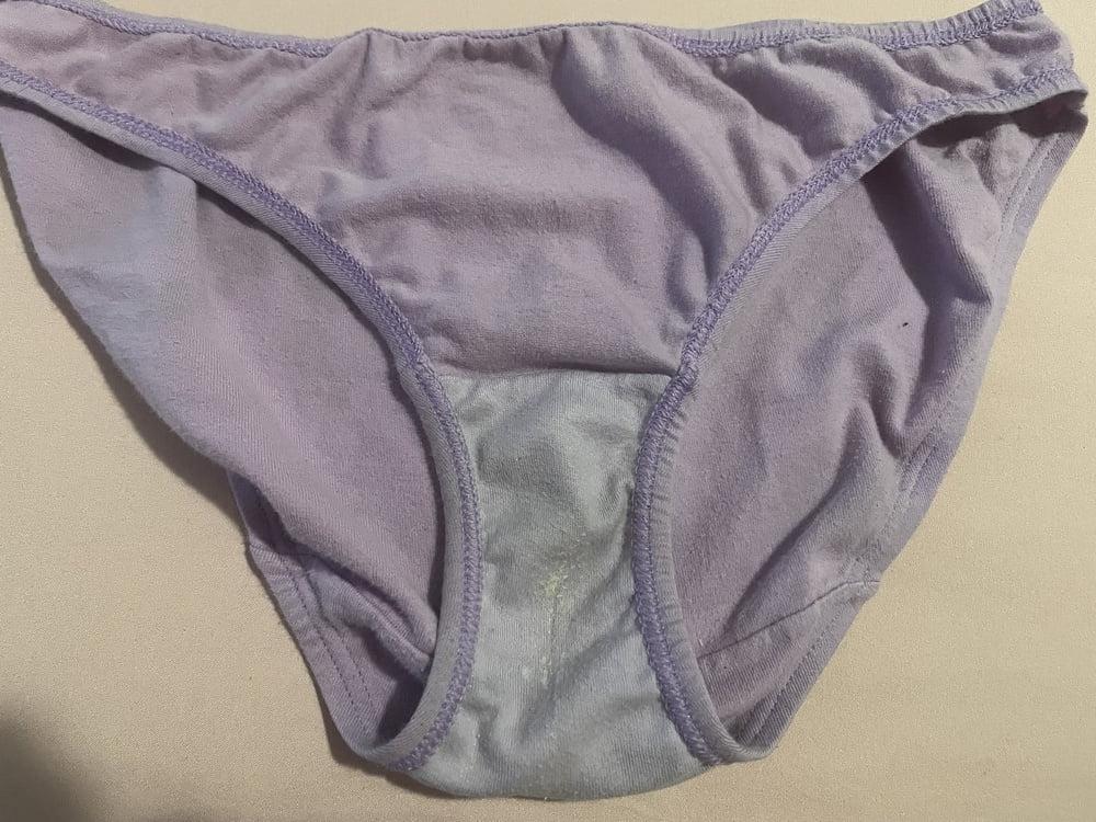 25P Her Dirty Panties