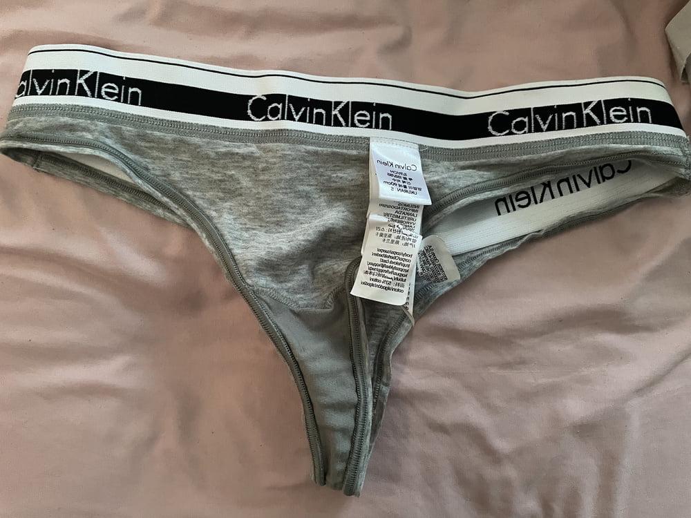25P Her Dirty Panties