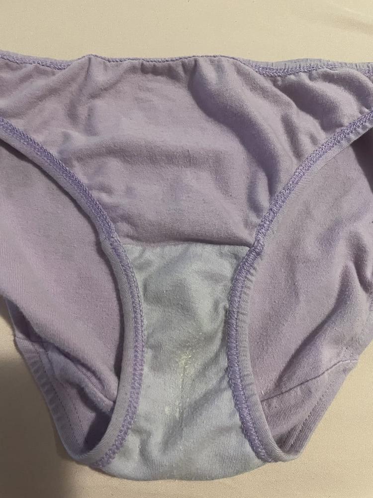 25P Her Dirty Panties