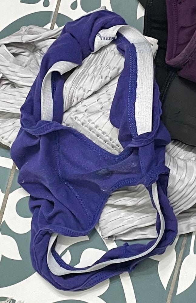 25P Her Dirty Panties