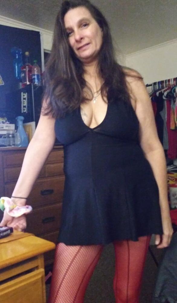10P my monroe dress and red fishnets in heels.