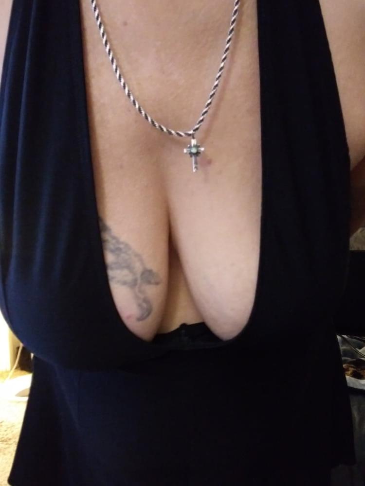 10P my monroe dress and red fishnets in heels.