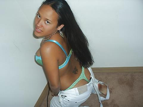 8P Hawaiian chick asking for it