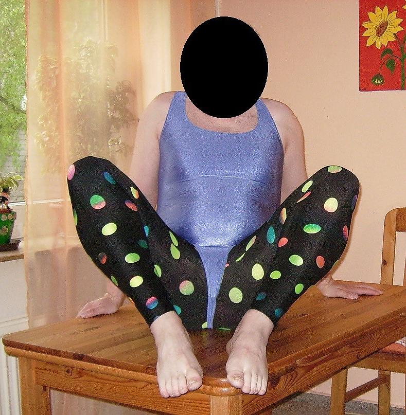 11P Swimsuit badeanzug und leggins