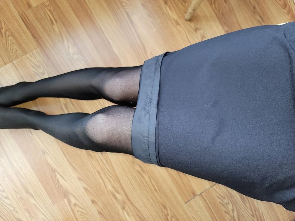 25P Flight Attendant Skirt with Sliky lining and Pantyhose