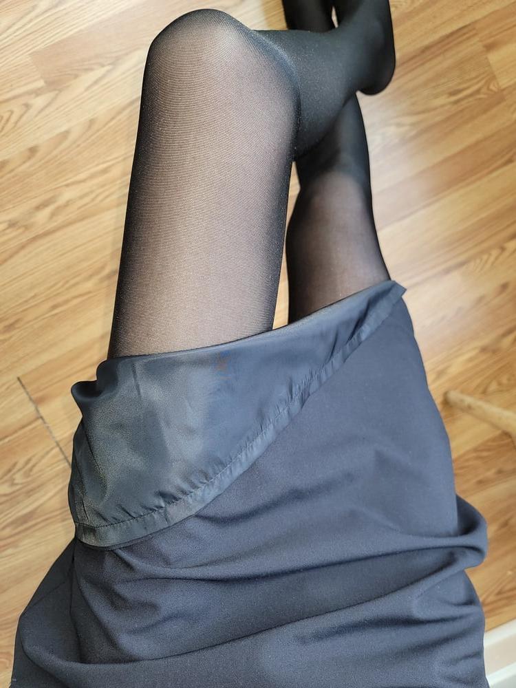 25P Flight Attendant Skirt with Sliky lining and Pantyhose