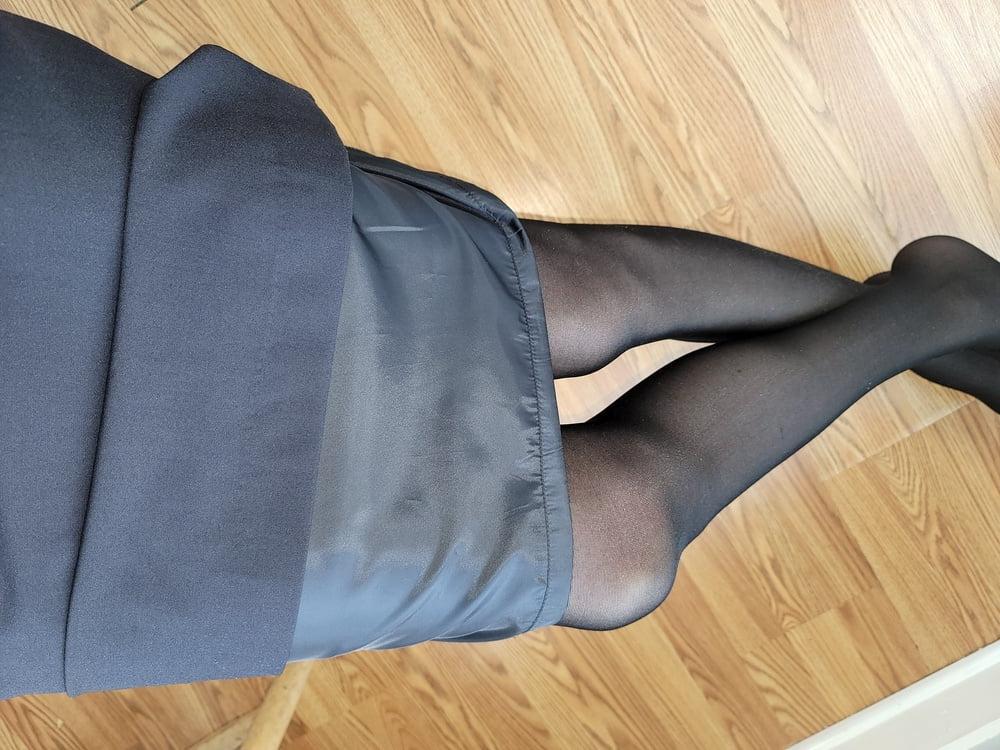 25P Flight Attendant Skirt with Sliky lining and Pantyhose