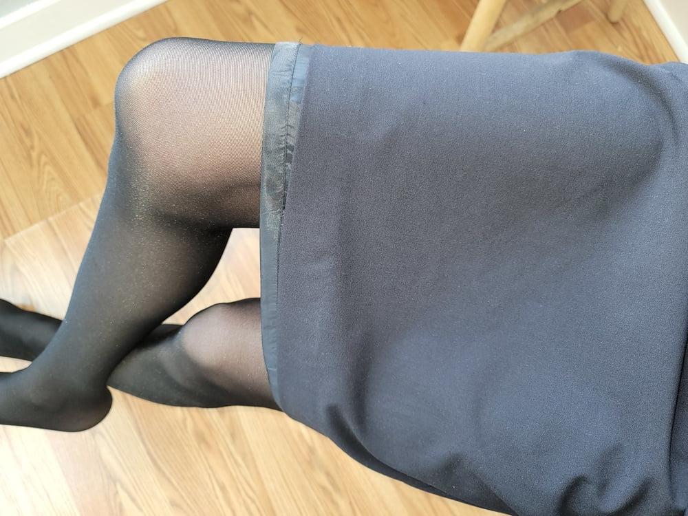 25P Flight Attendant Skirt with Sliky lining and Pantyhose