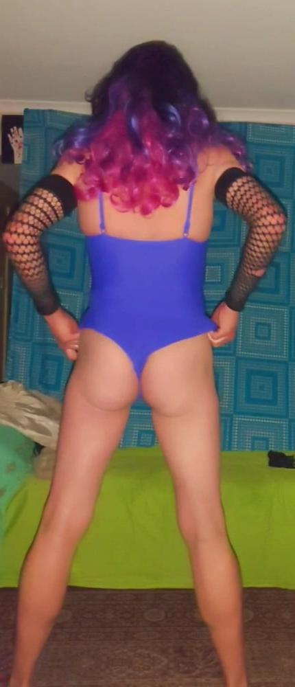 25P Purple swimsuit and wand album
