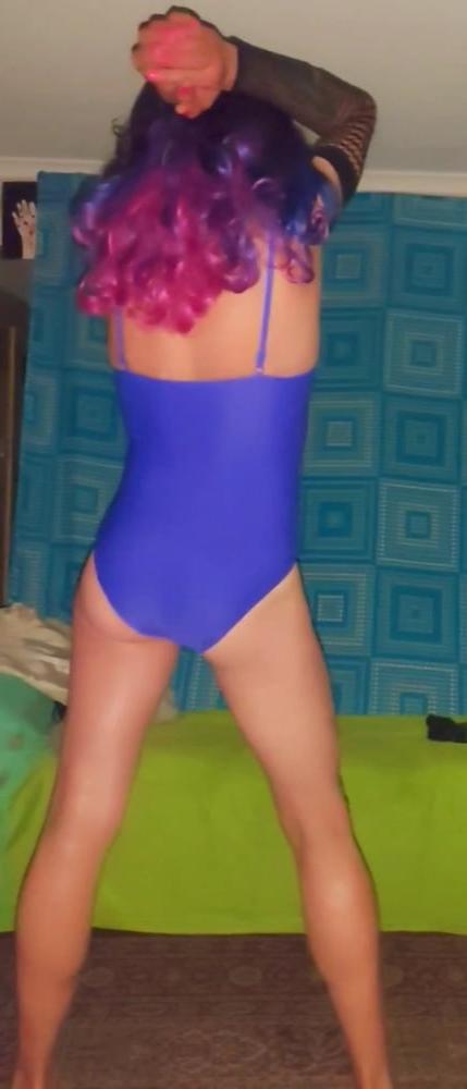 25P Purple swimsuit and wand album