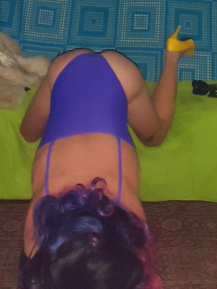 25P Purple swimsuit and wand album