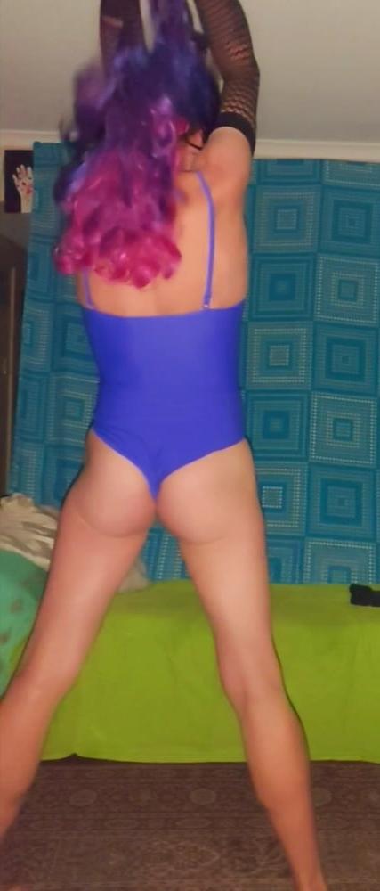 25P Purple swimsuit and wand album