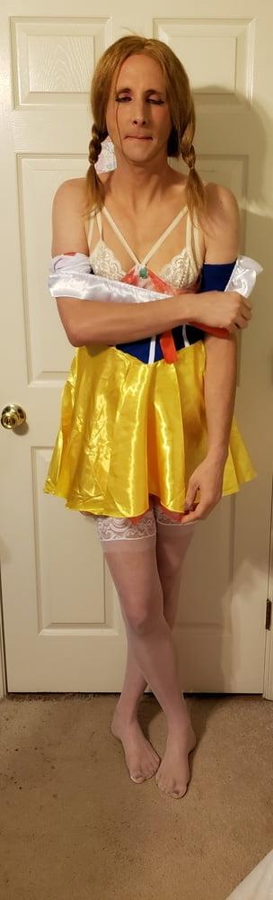 25P It's almost holloween! TIme to dress up