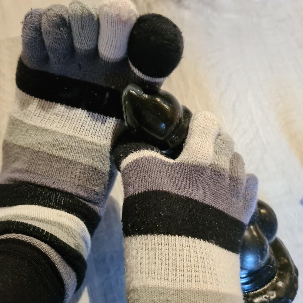 16P Rub Me #2 - Ft. DragonD and Toe Socks