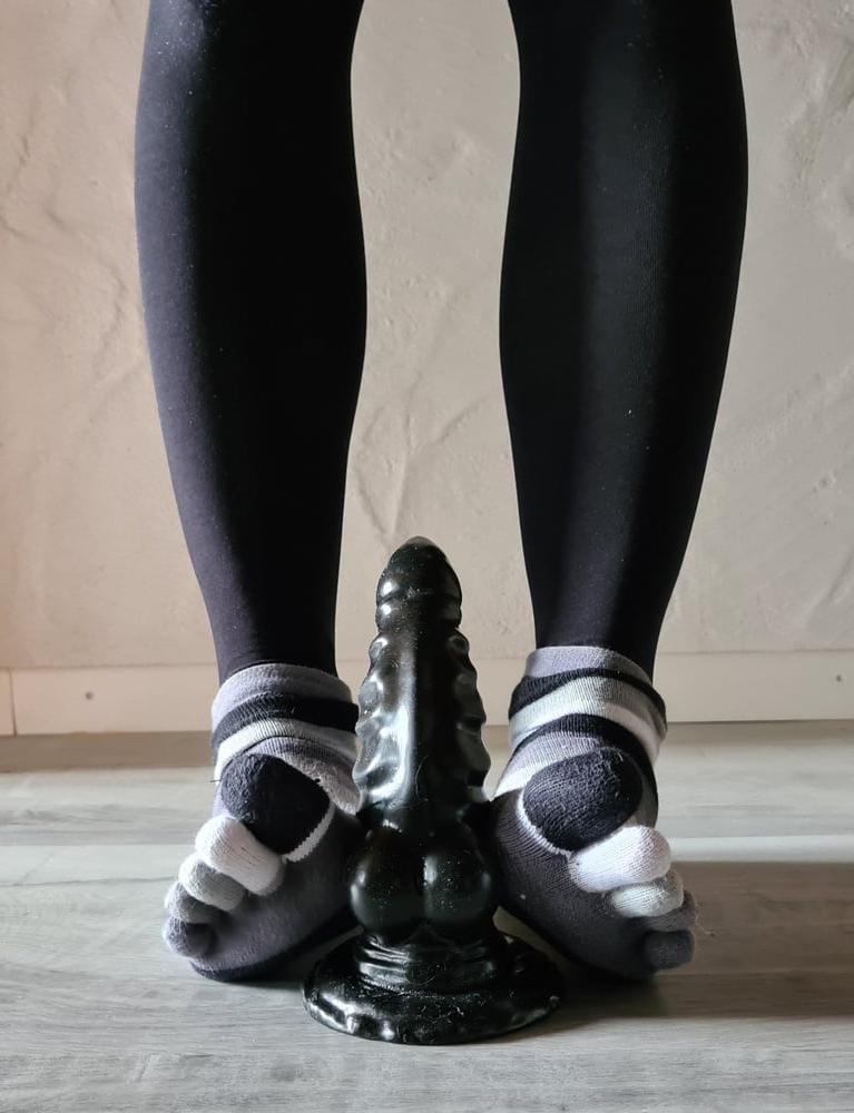 16P Rub Me #2 - Ft. DragonD and Toe Socks