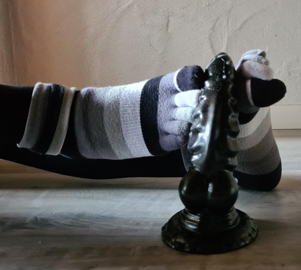16P Rub Me #2 - Ft. DragonD and Toe Socks