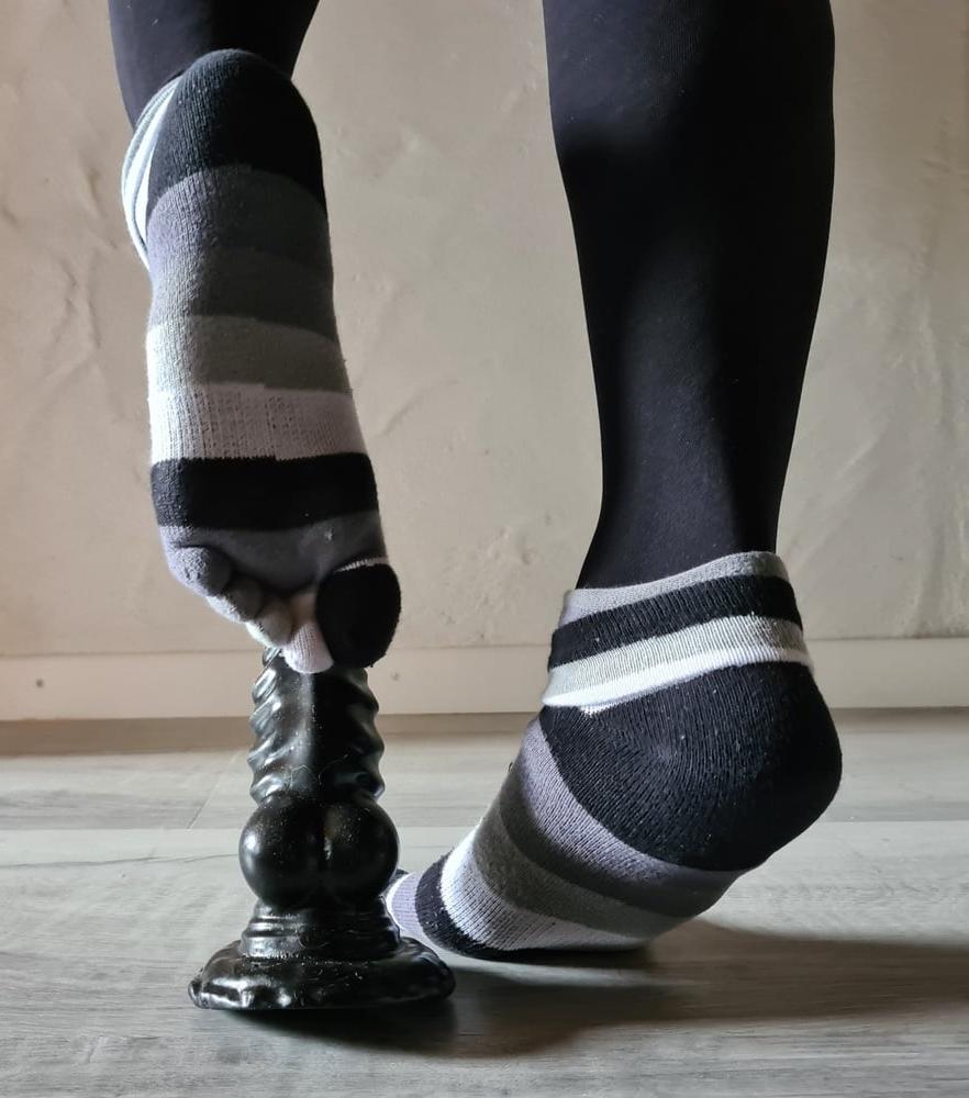 16P Rub Me #2 - Ft. DragonD and Toe Socks