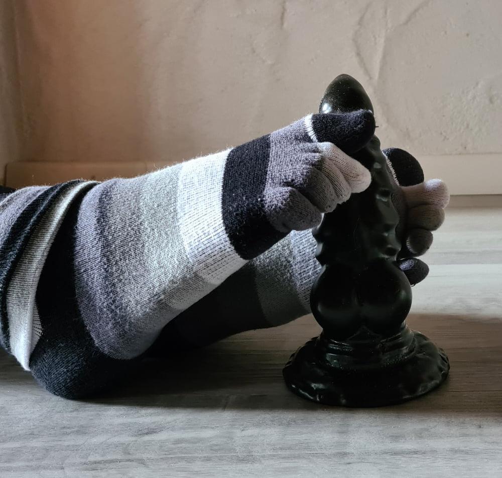 16P Rub Me #2 - Ft. DragonD and Toe Socks