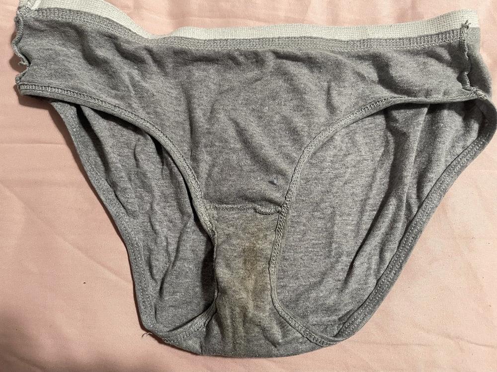 25P Wife's dirty panties