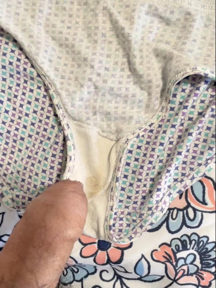25P Wife's dirty panties