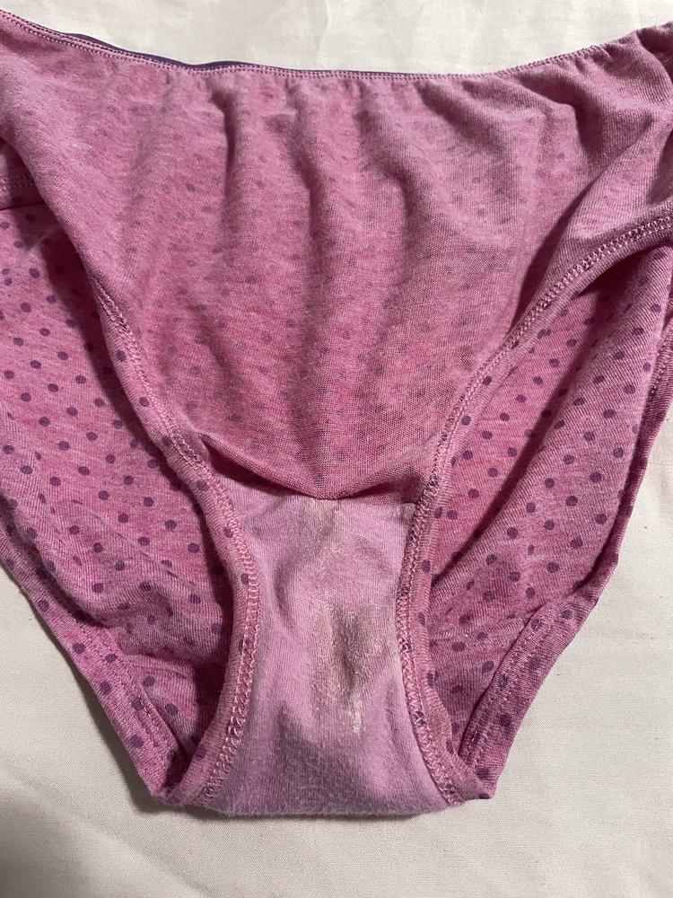 25P Wife's dirty panties