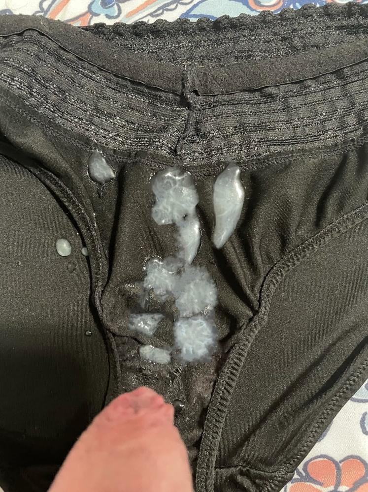 25P Wife's dirty panties