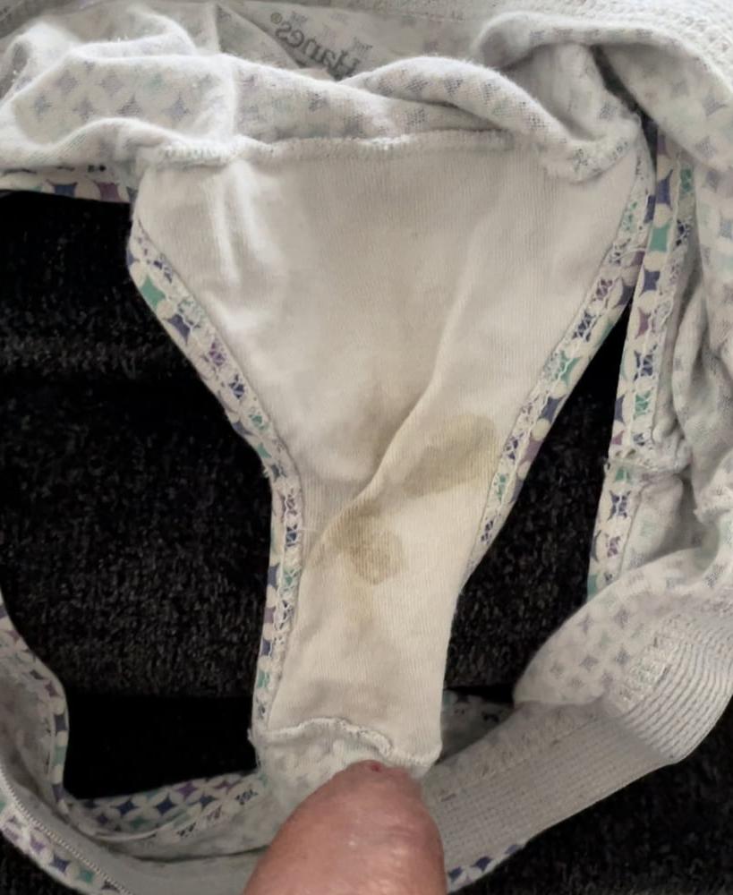 25P Wife's dirty panties