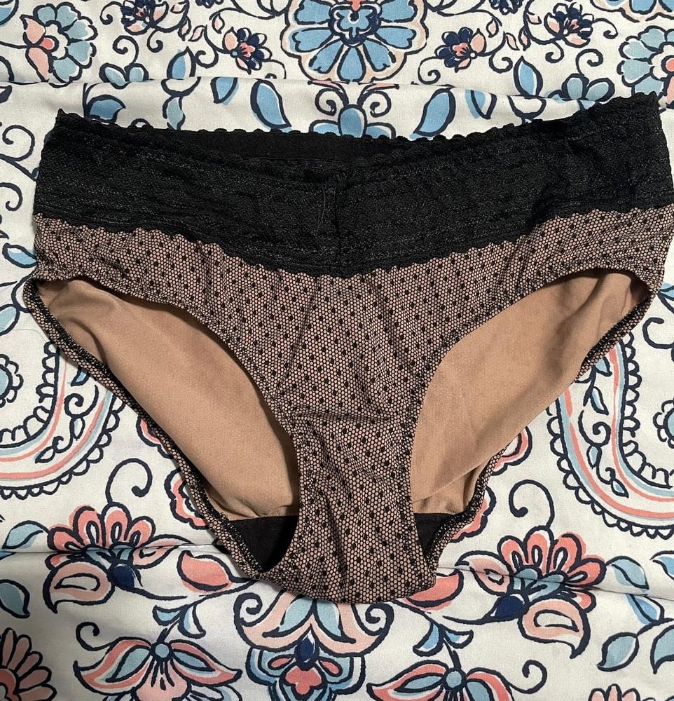 25P Wife's dirty panties