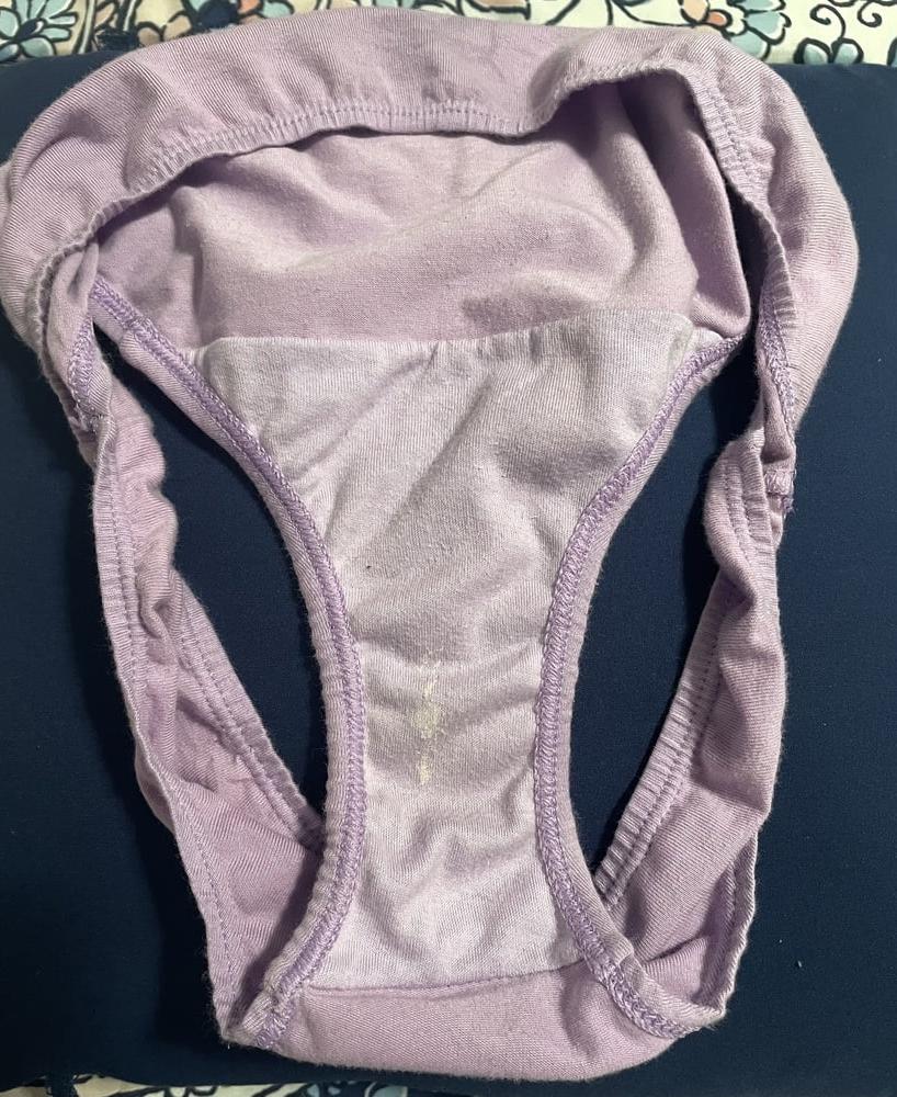 25P Wife's dirty panties