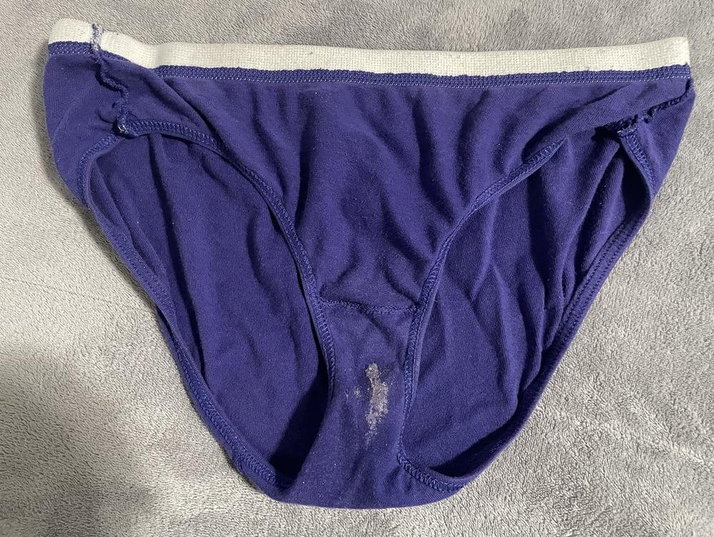 25P Wife's dirty panties