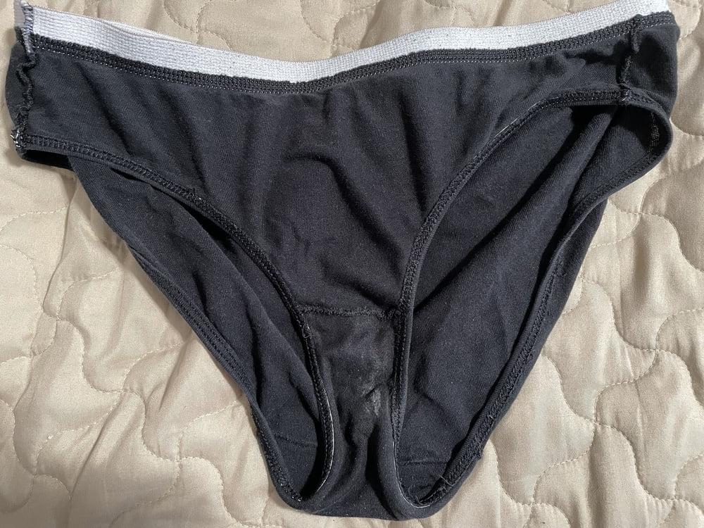 25P Wife's dirty panties