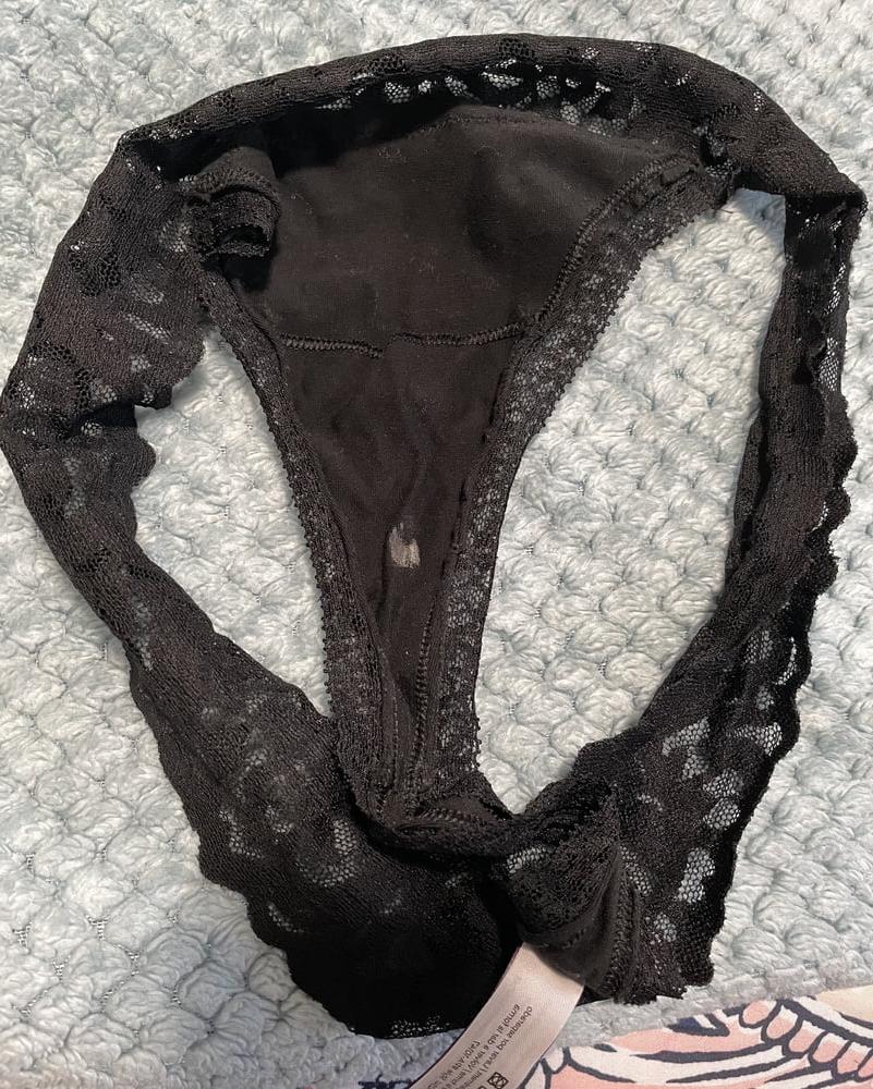 25P Wife's dirty panties