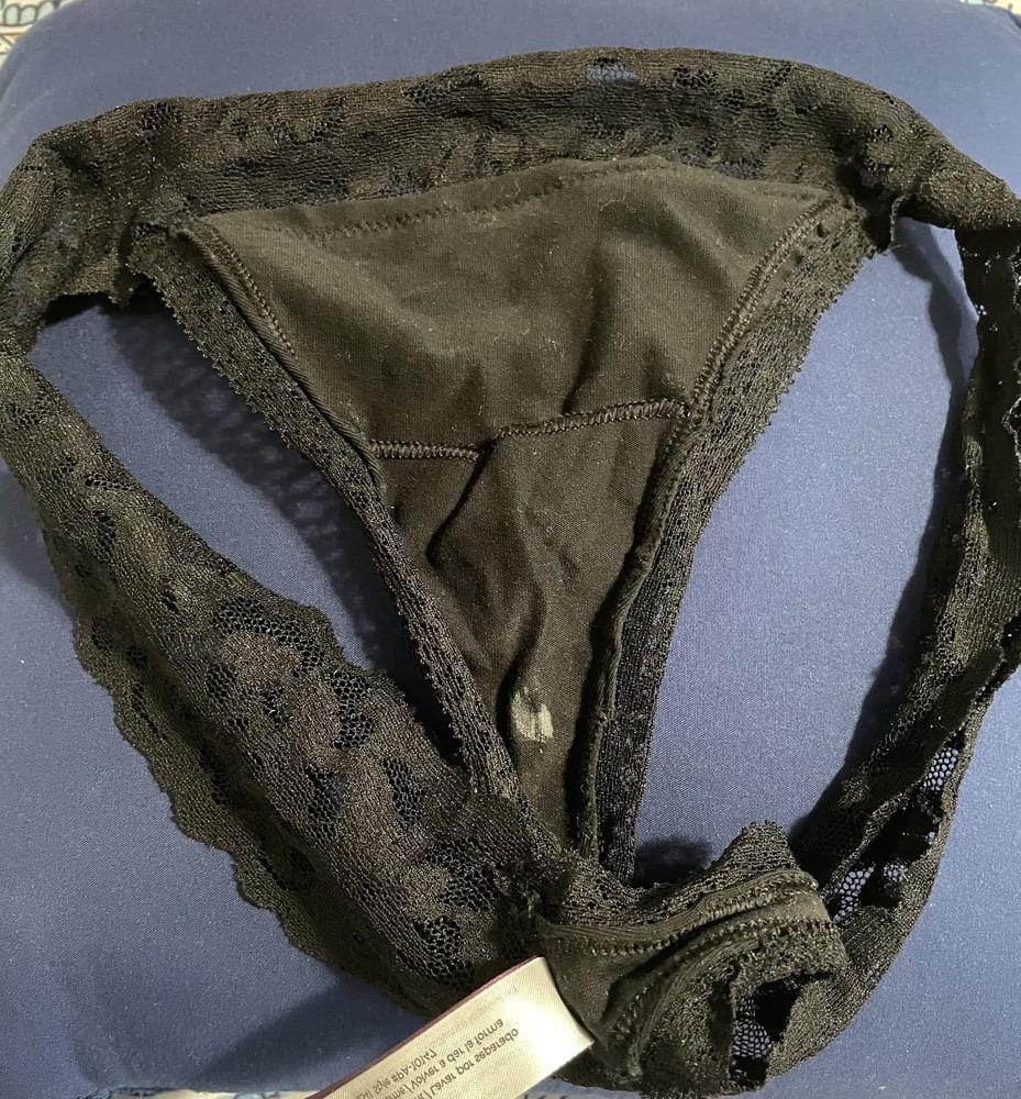25P Wife's dirty panties