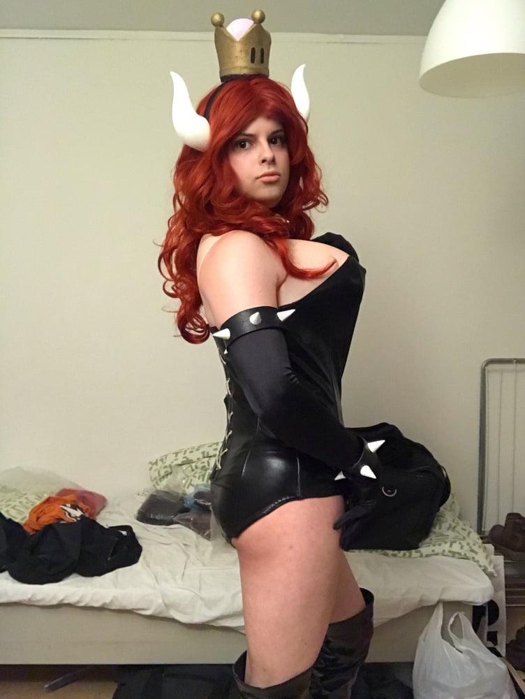 25P Bowsette Cosplay