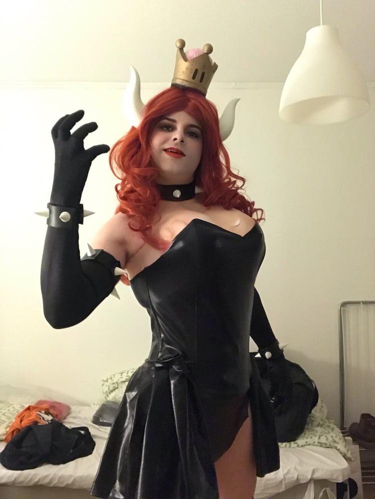 25P Bowsette Cosplay