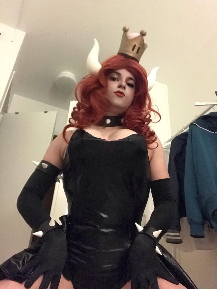 25P Bowsette Cosplay