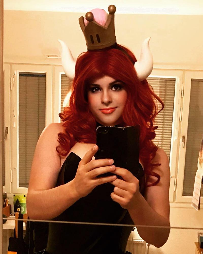 25P Bowsette Cosplay