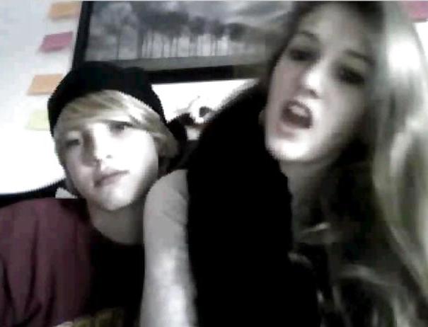 18P CHATROULETTE PUSSYS - COMMENT DIRTY