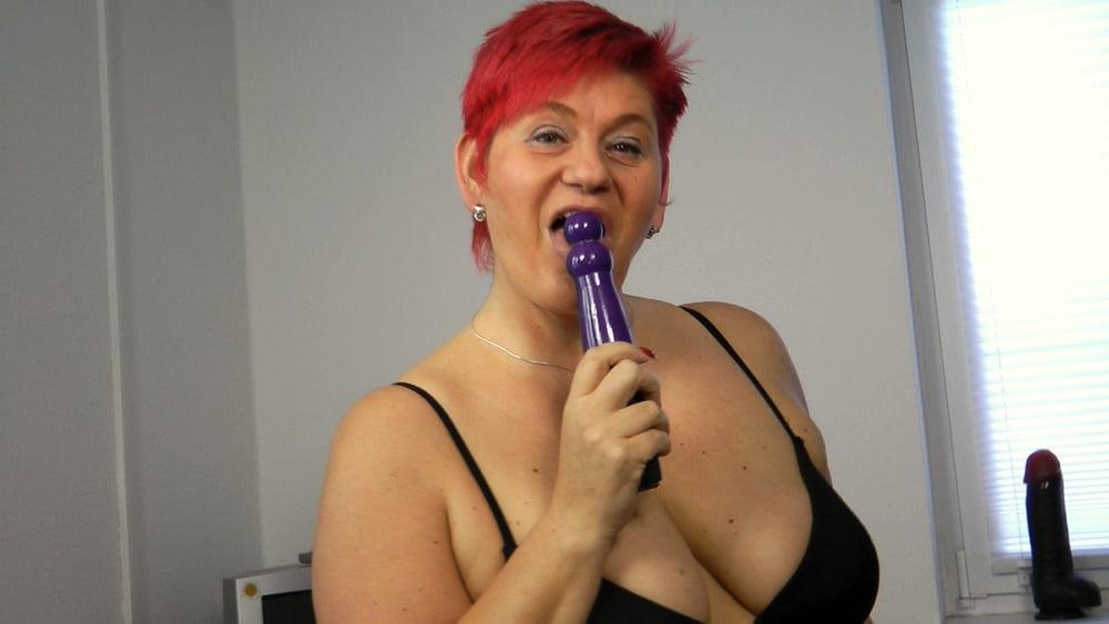 15P Annadevot: Too many dildos part 2