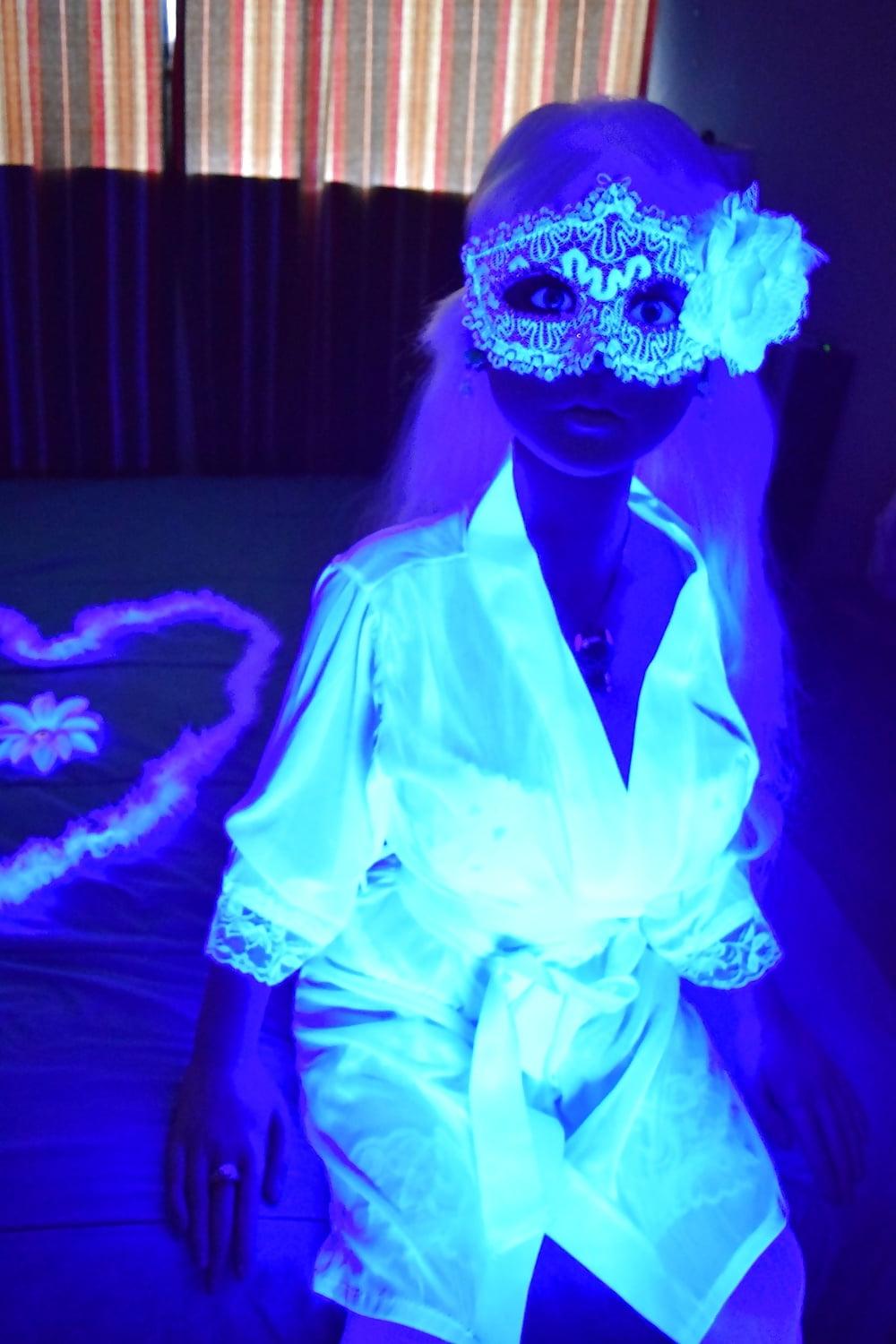 17P Nina's blacklight