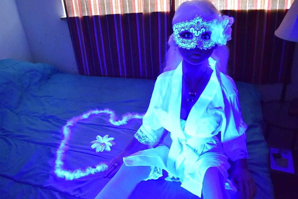 17P Nina's blacklight