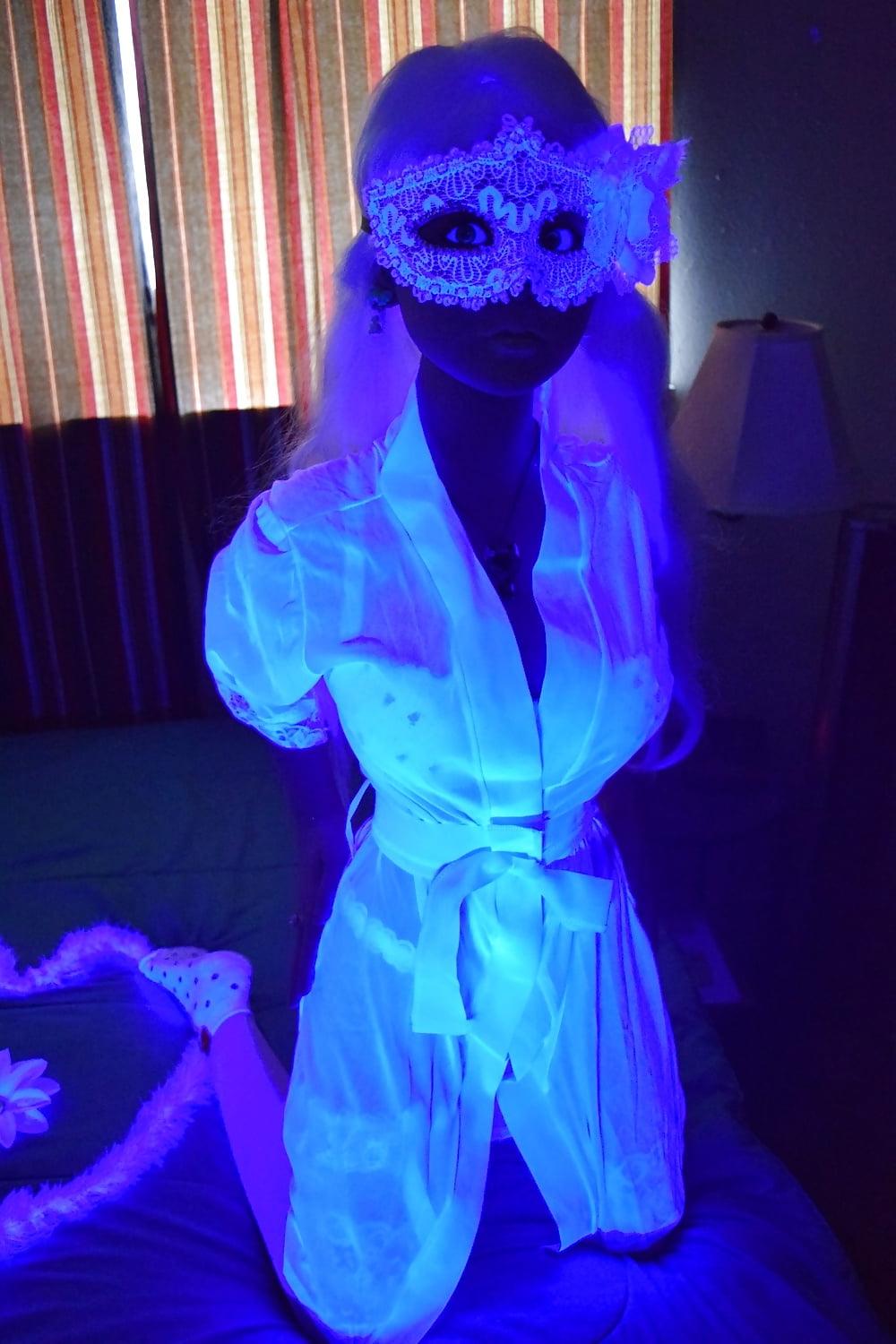 17P Nina's blacklight